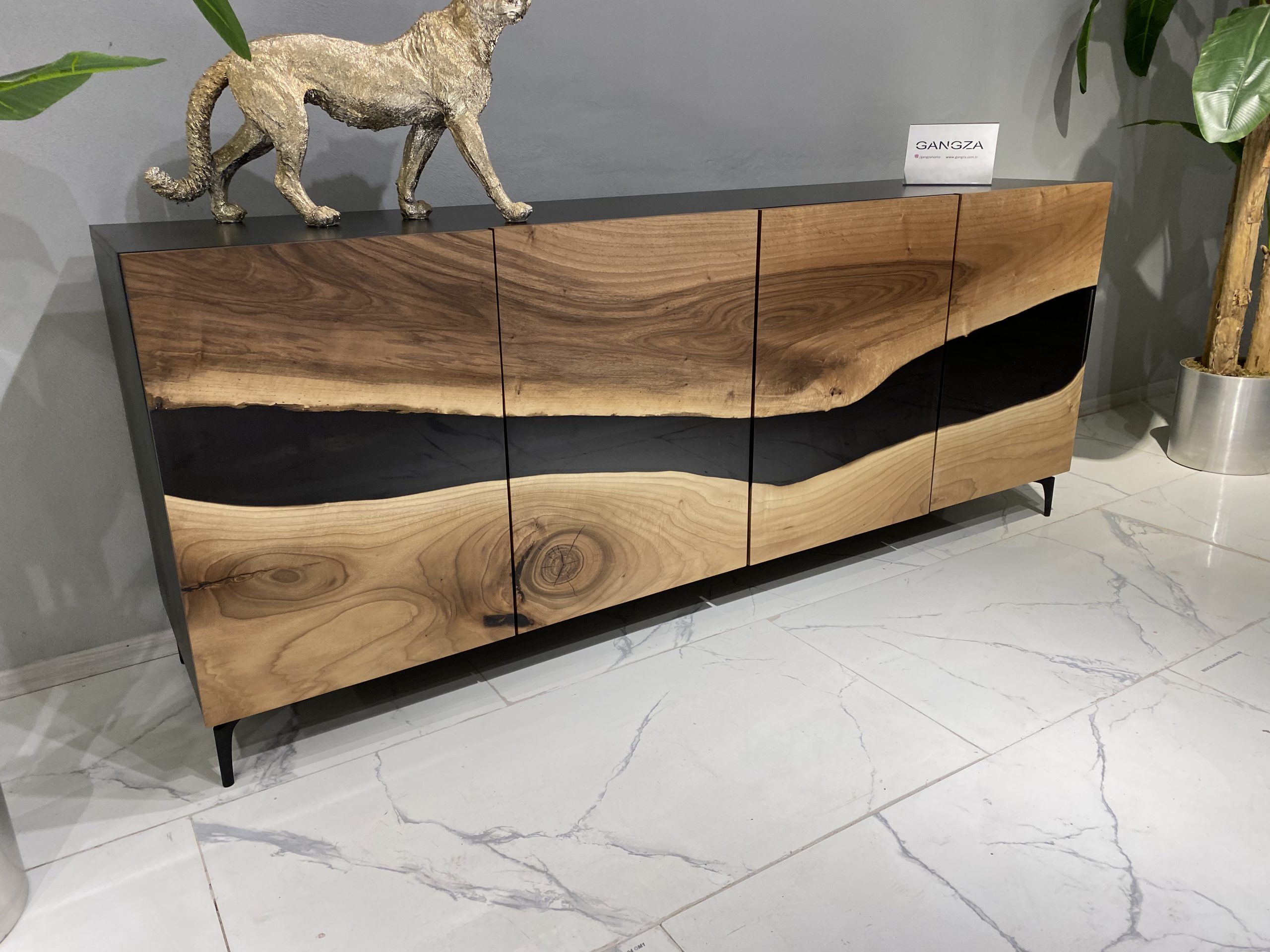 Sideboard