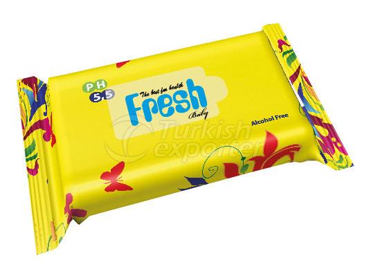 EL BOLSILLO PARA BEBE NUEVO ES AMARILLO