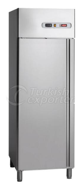 Réfrigérateur vertical avec ventilateur