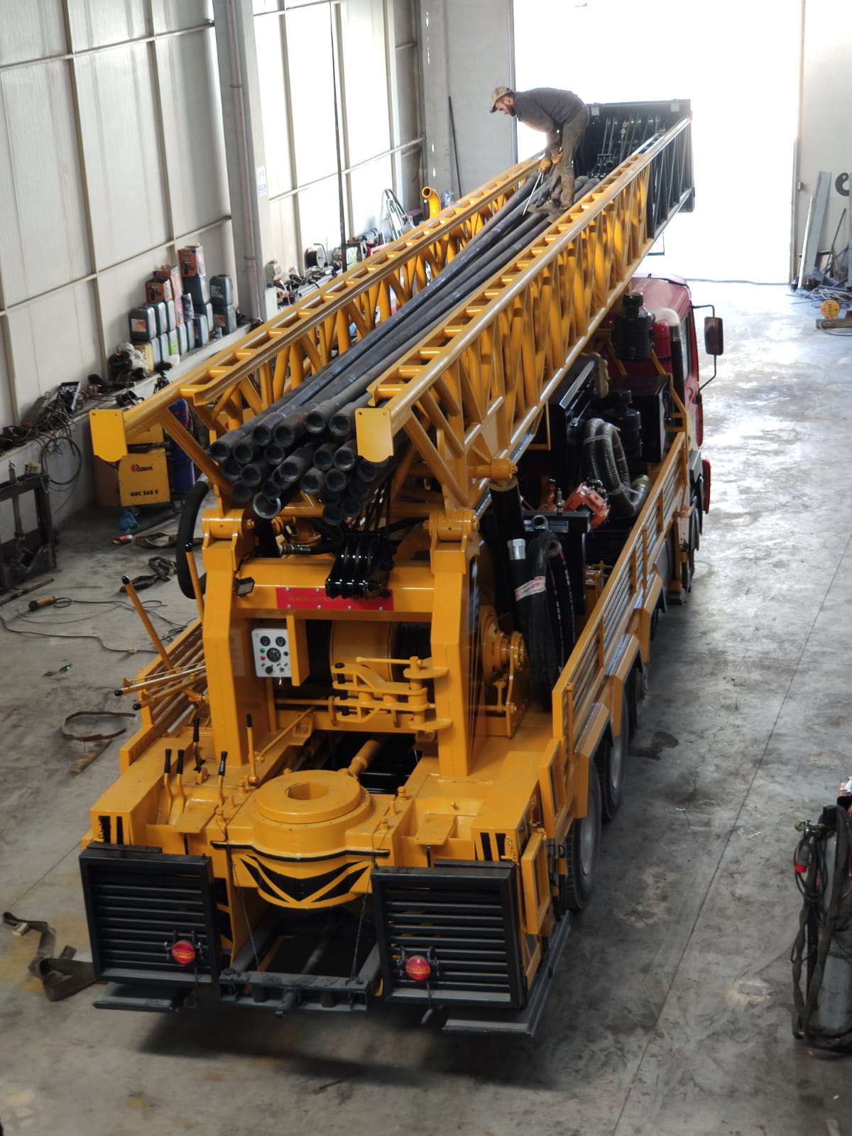 DRILLING MACHINES