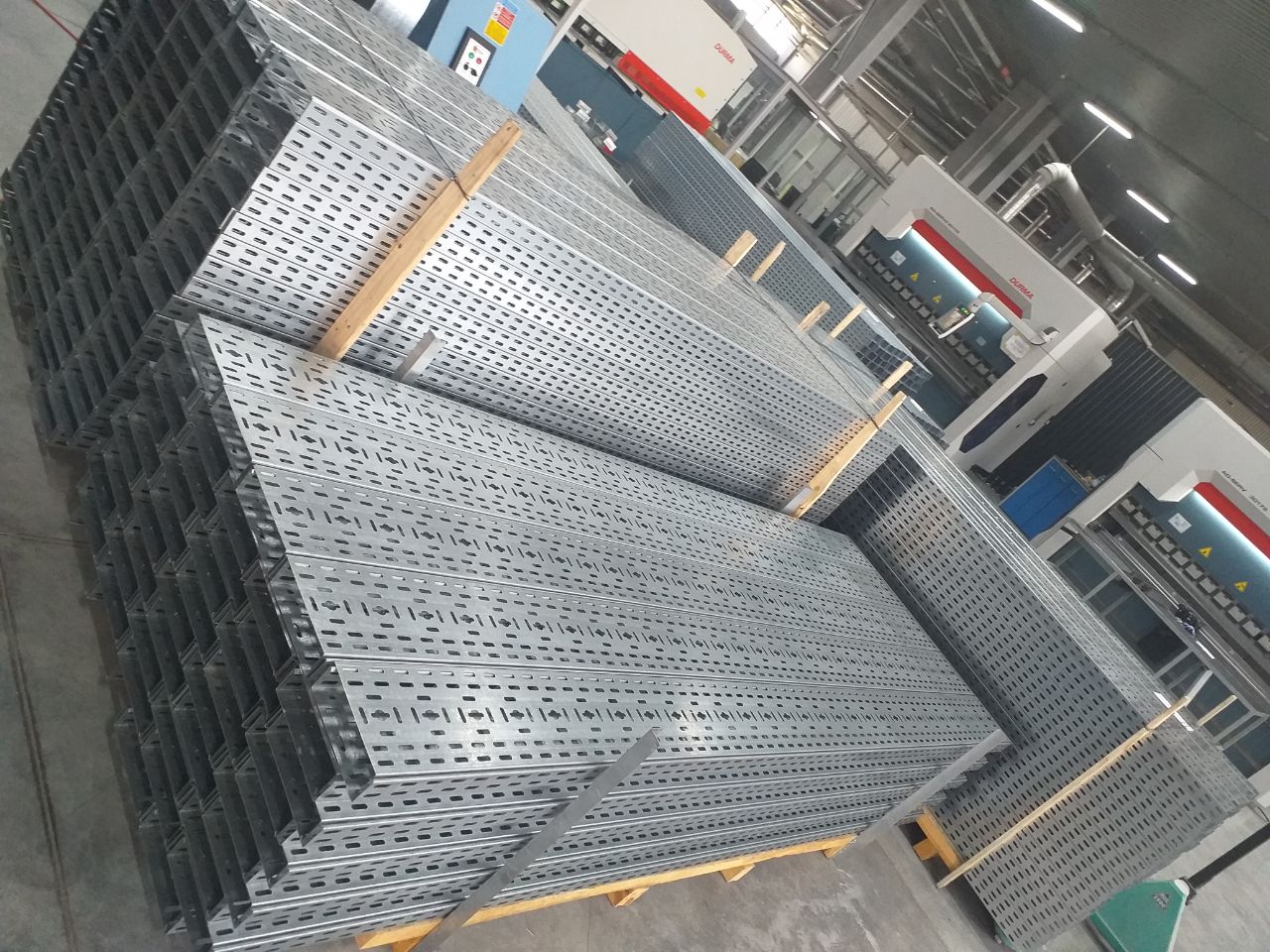 Cable Trays, pre-galvanized, HDG