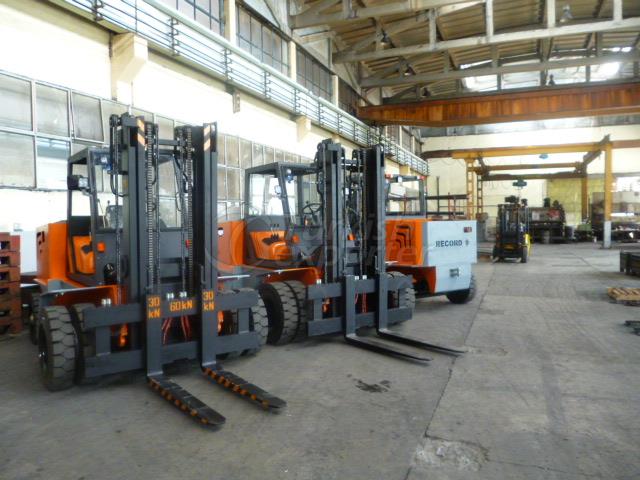 electric forklift