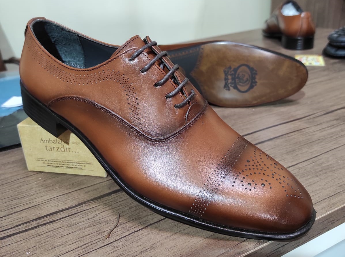 Leather or PU Leather Men shoes