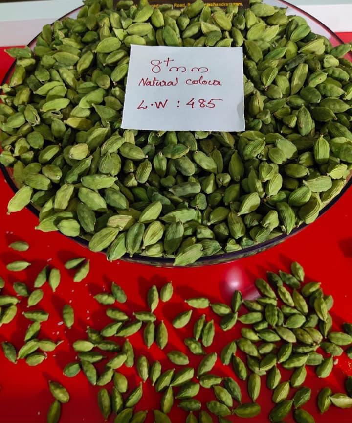 Cardamom and spices 