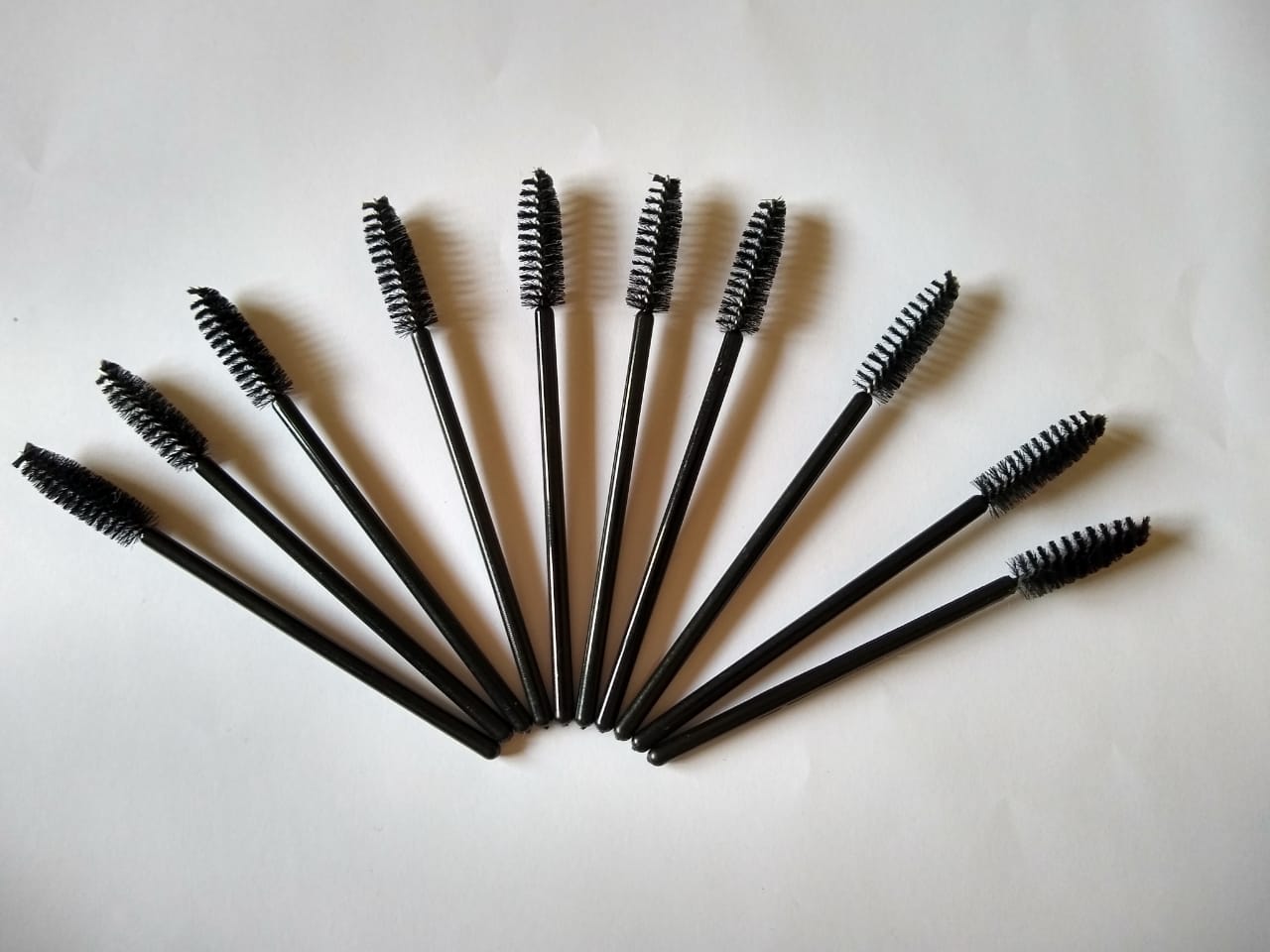 Disposable mascara applicator