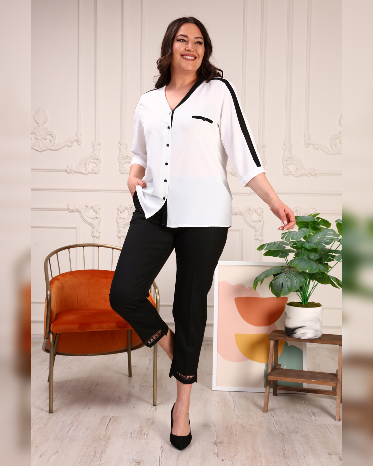 CÓDIGO: 6033-87 CAMISA FEMININA DETALHE GARNI