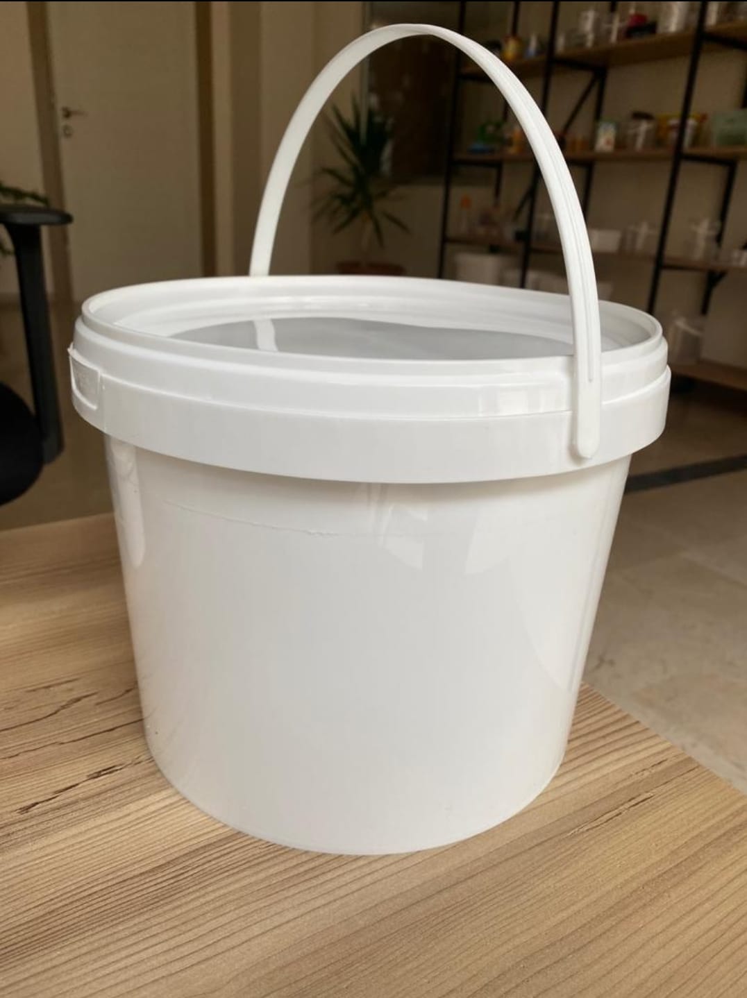 Пластиковое ведро