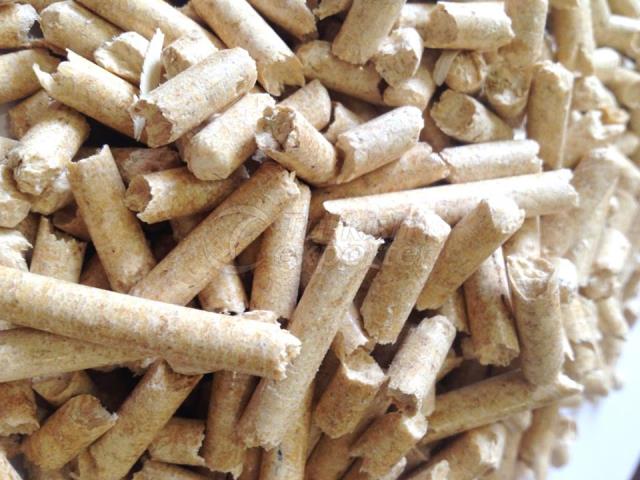 Dinplus wood pellet 6mm