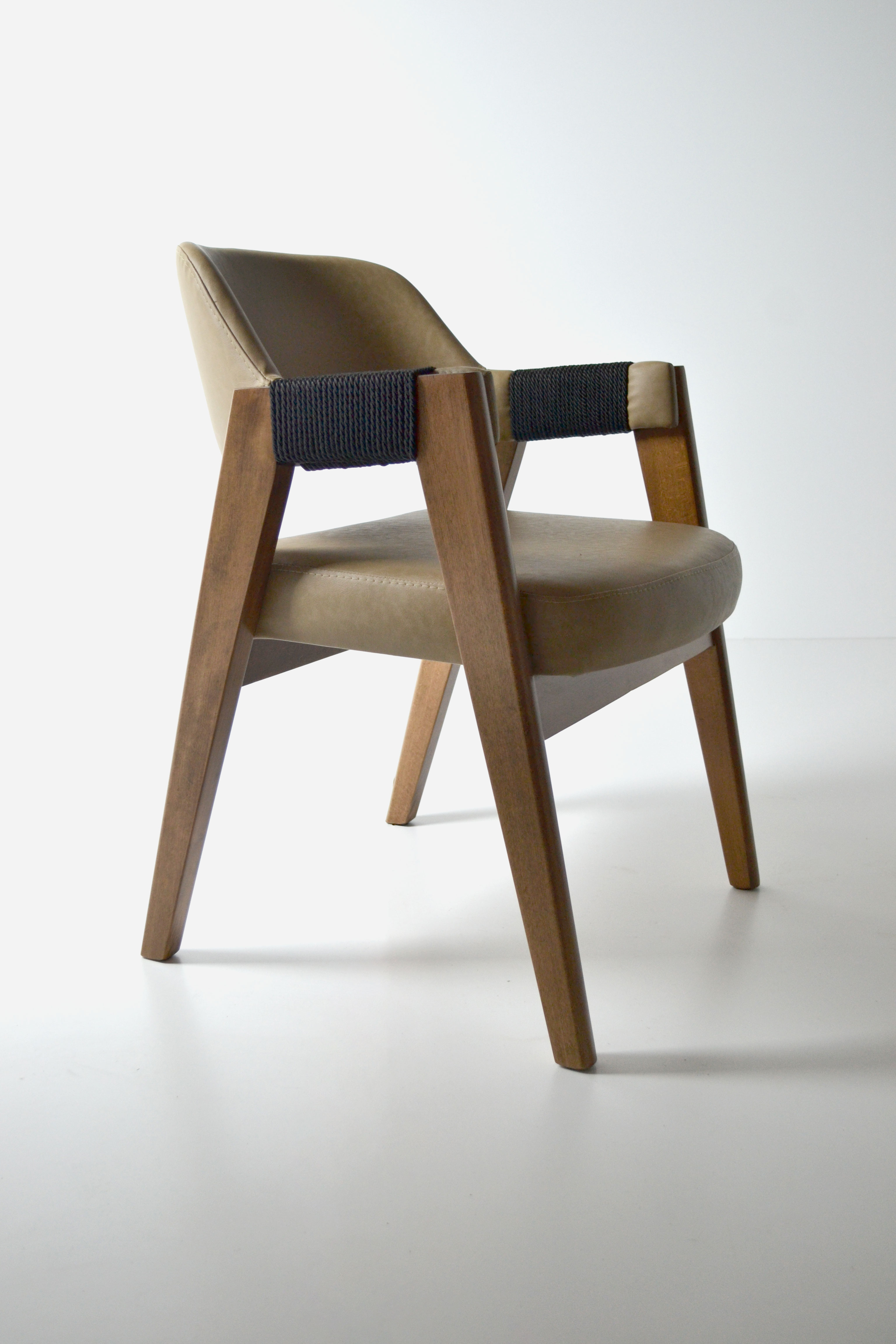 Artemis Chair