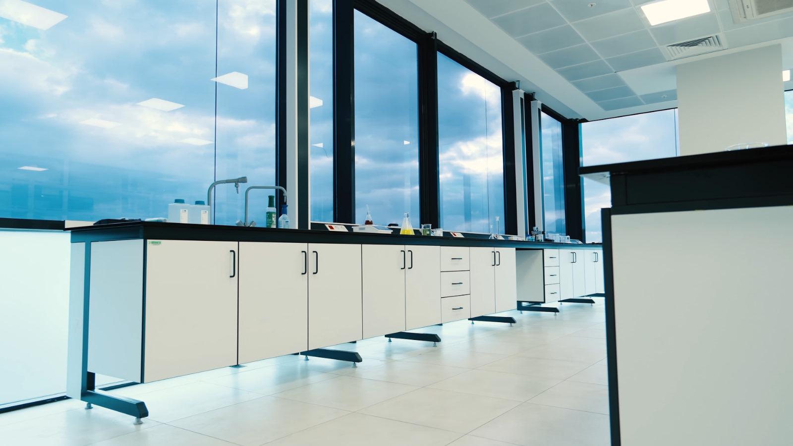 Laboratuvar Mobilyası