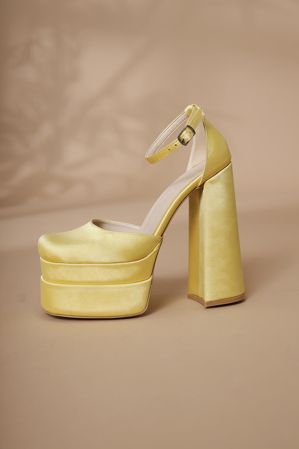 High Heeled Platform Shoes