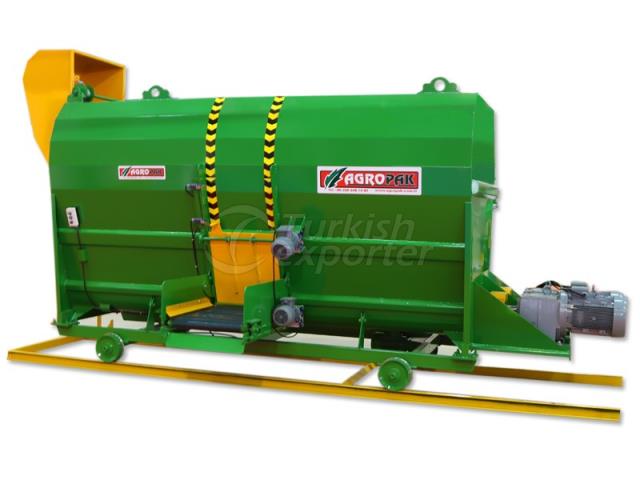 Машина для перемешивания кормов