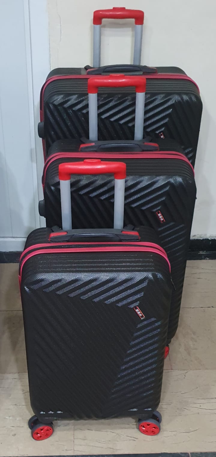 3 Different Hardside Luggage Set