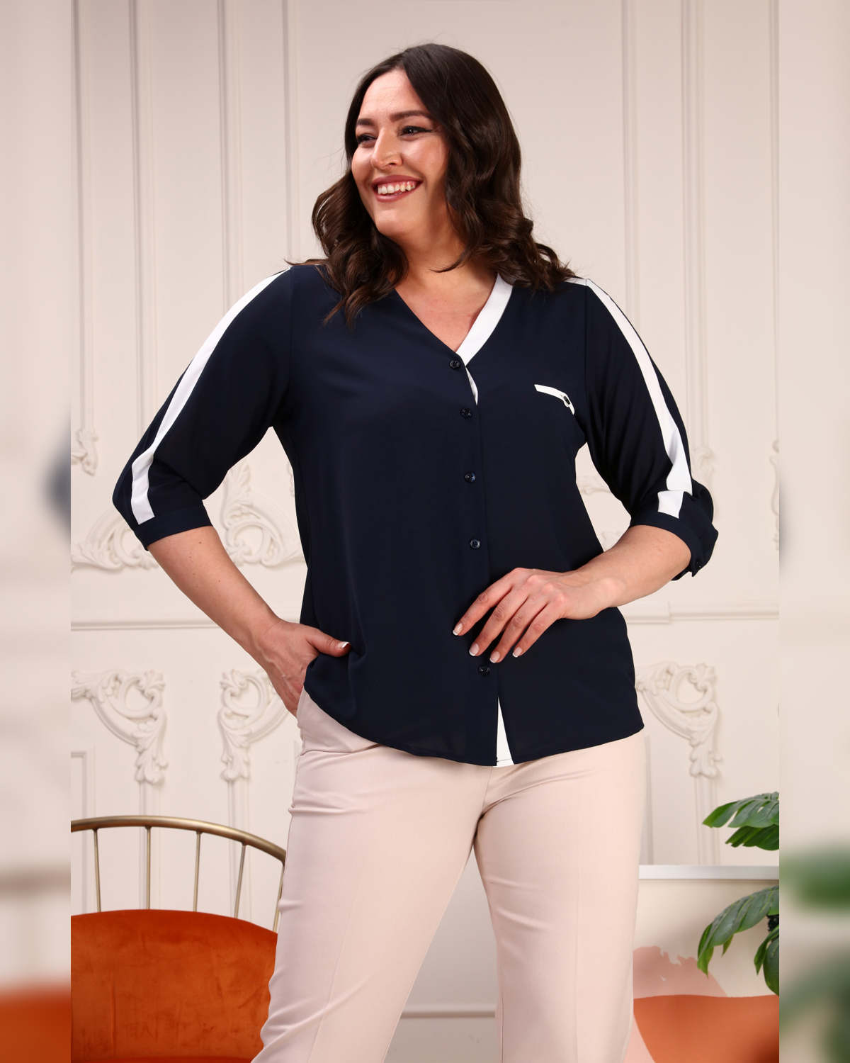 CÓDIGO: 6033-87 CAMISA FEMININA DETALHE GARNI