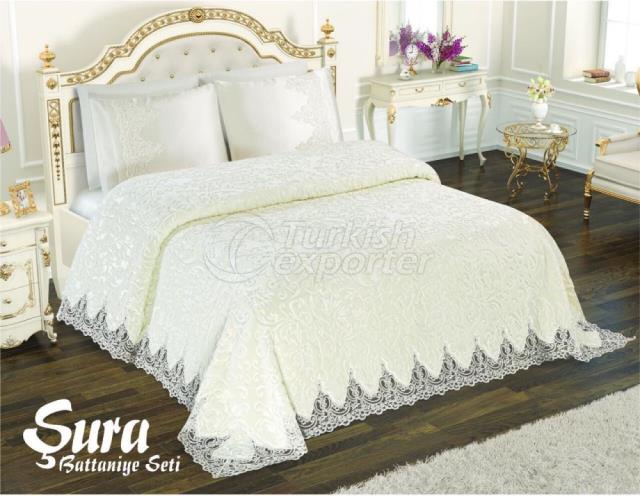 Sura Blanket Set