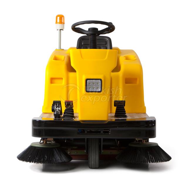 Industrial floor sweeper