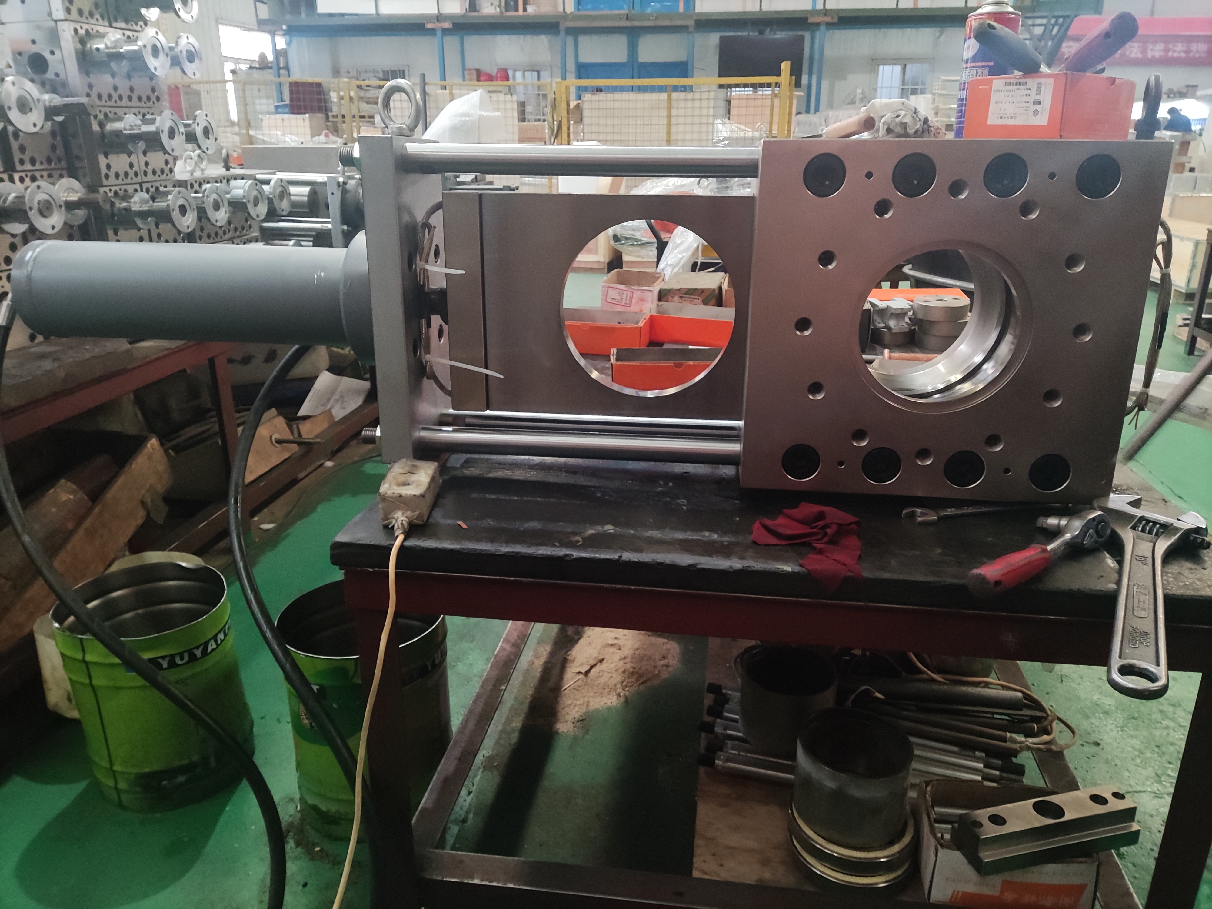 hydraulic plate/ platen screen changer