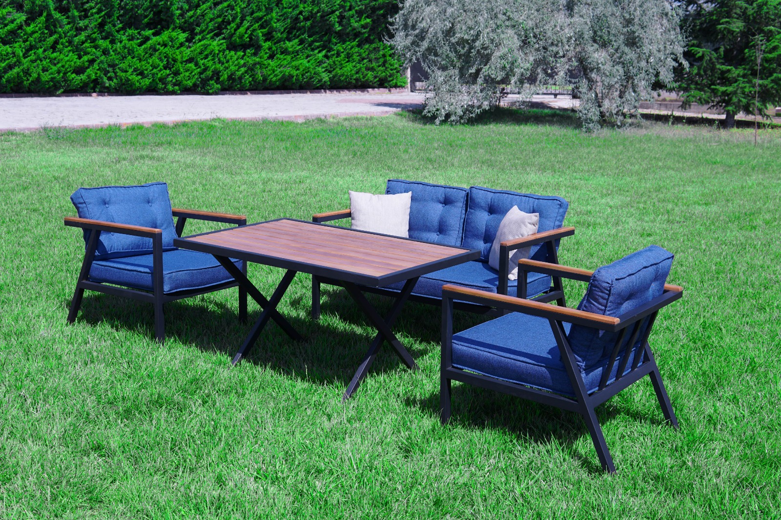 APA GARDEN FURNITURE