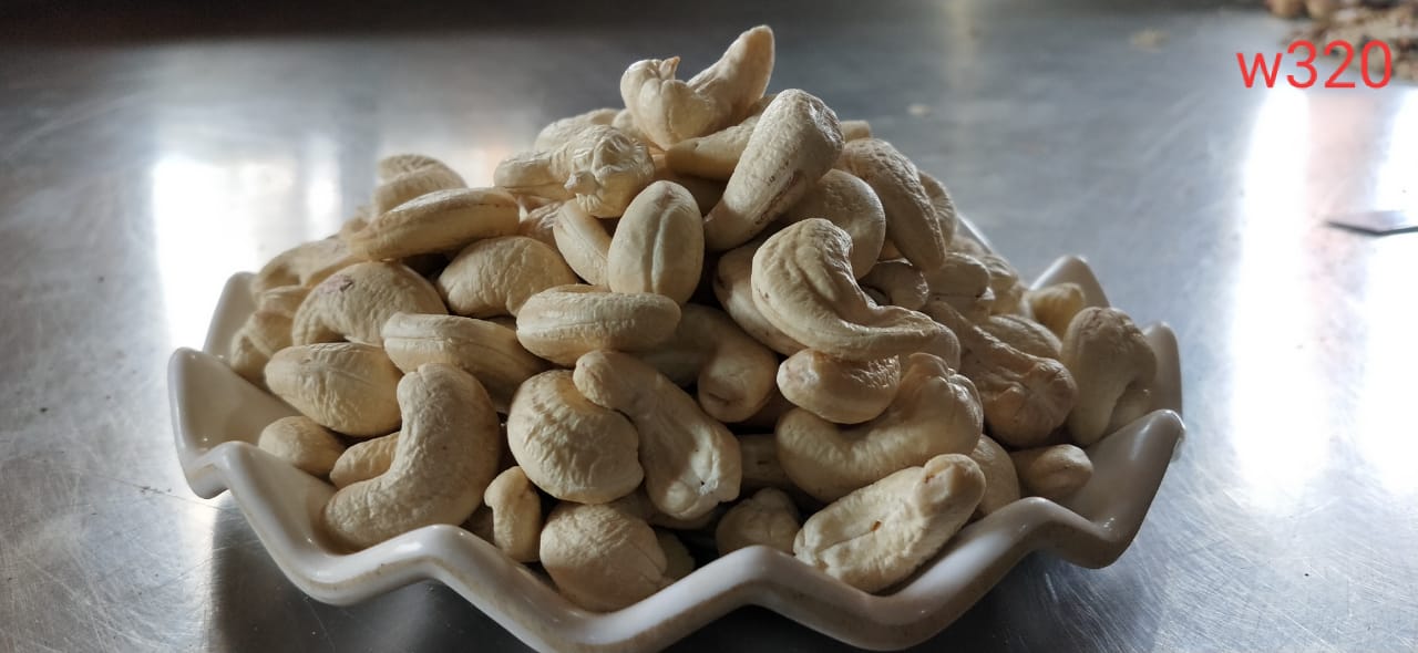 Cashew Nuts 080132