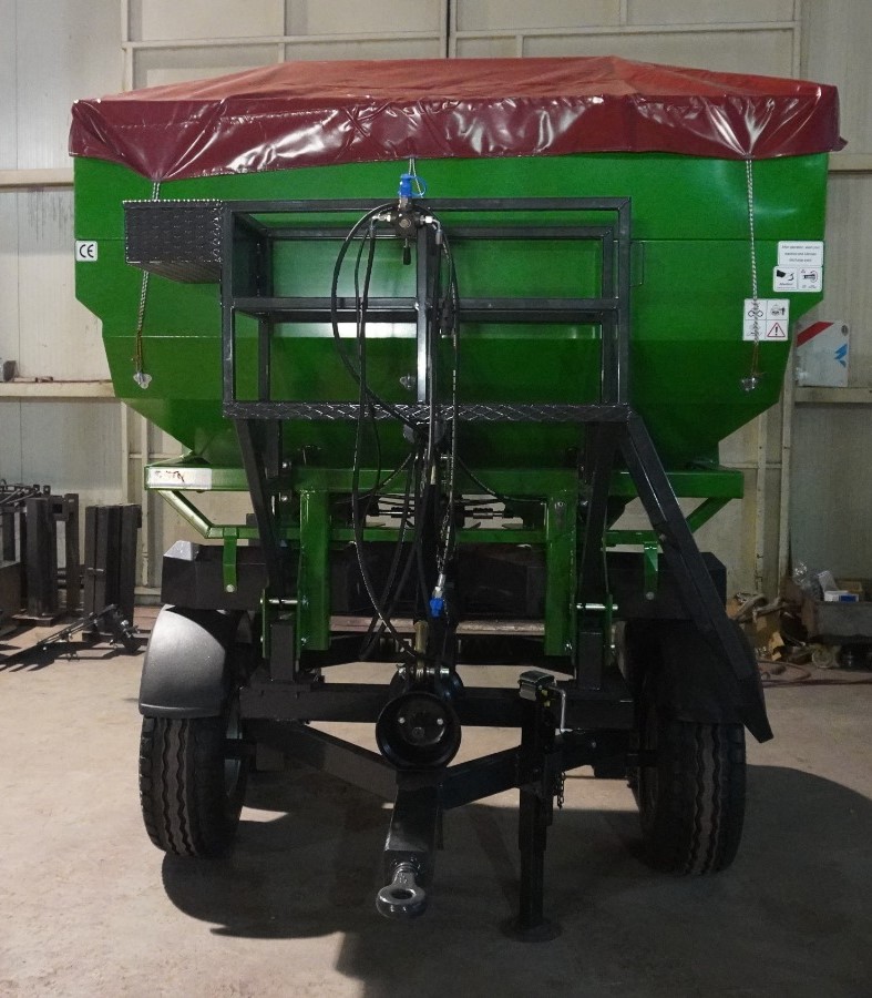 BIG FERTILZIER MACHINE