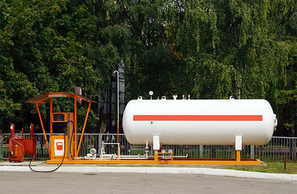 ГОРИЗОНТАЛЬНЫЕ БАКИ ДЛЯ ХРАНЕНИЯ LPG