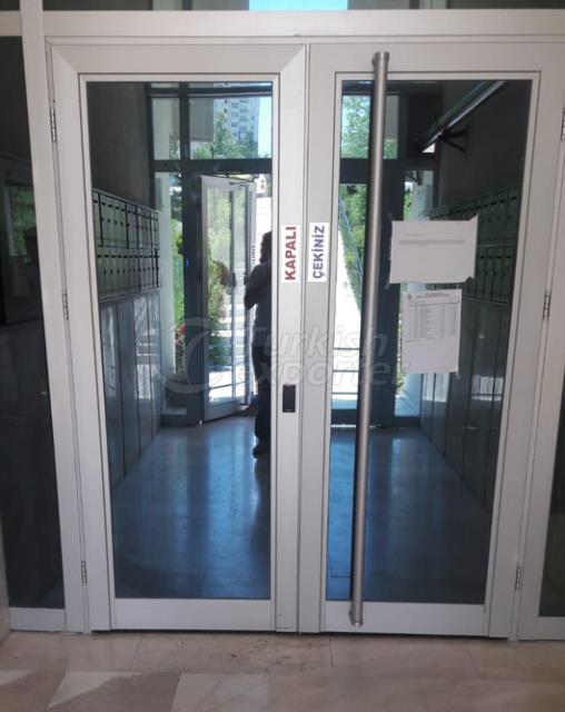 Systèmes de porte en aluminium