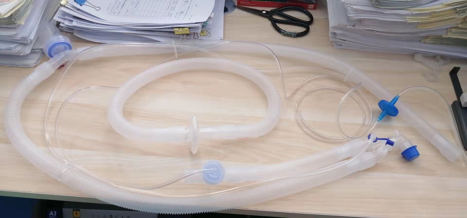 adult and pediatric single limb ventilation breathing circuit 